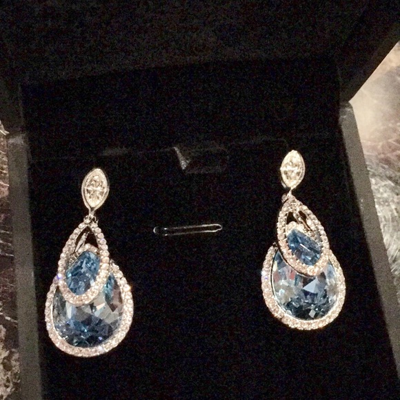 NEW w crystals from Swarovski earrings - Picture 2 of 3